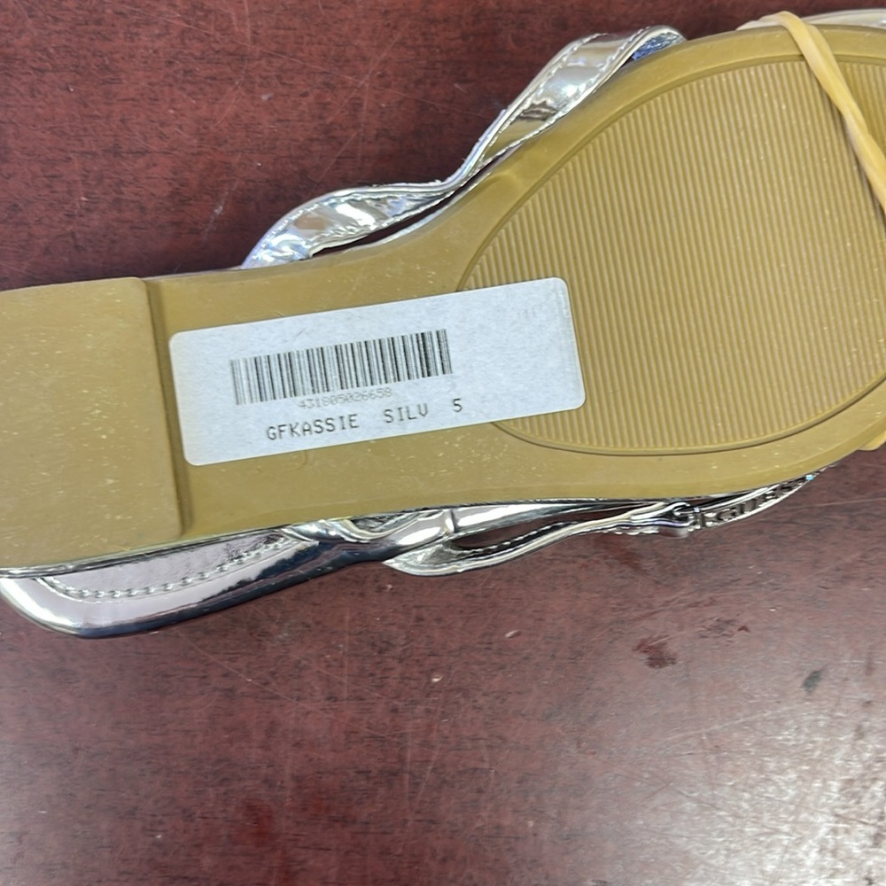 NWT Guess Style Kassie Shoes - Picture 5 of 5